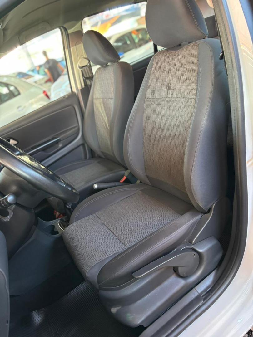 VOLKSWAGEN Fox - Foto