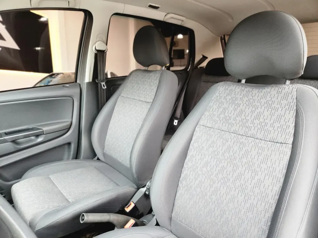 VOLKSWAGEN Fox - Foto