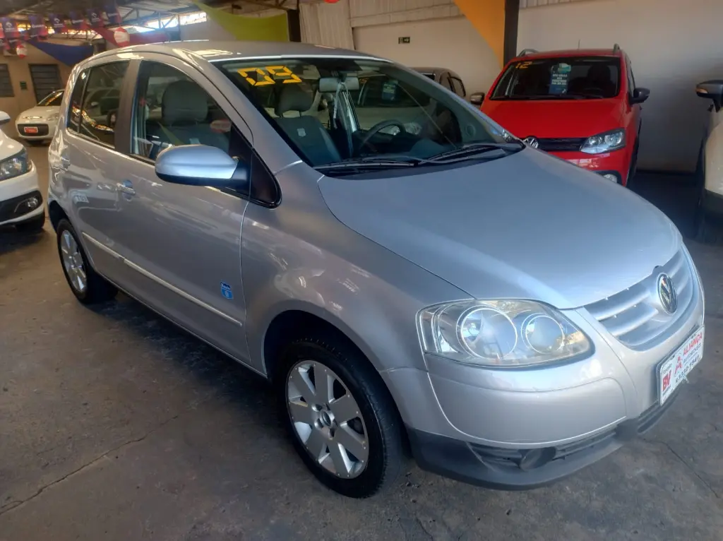 VOLKSWAGEN Fox - Foto