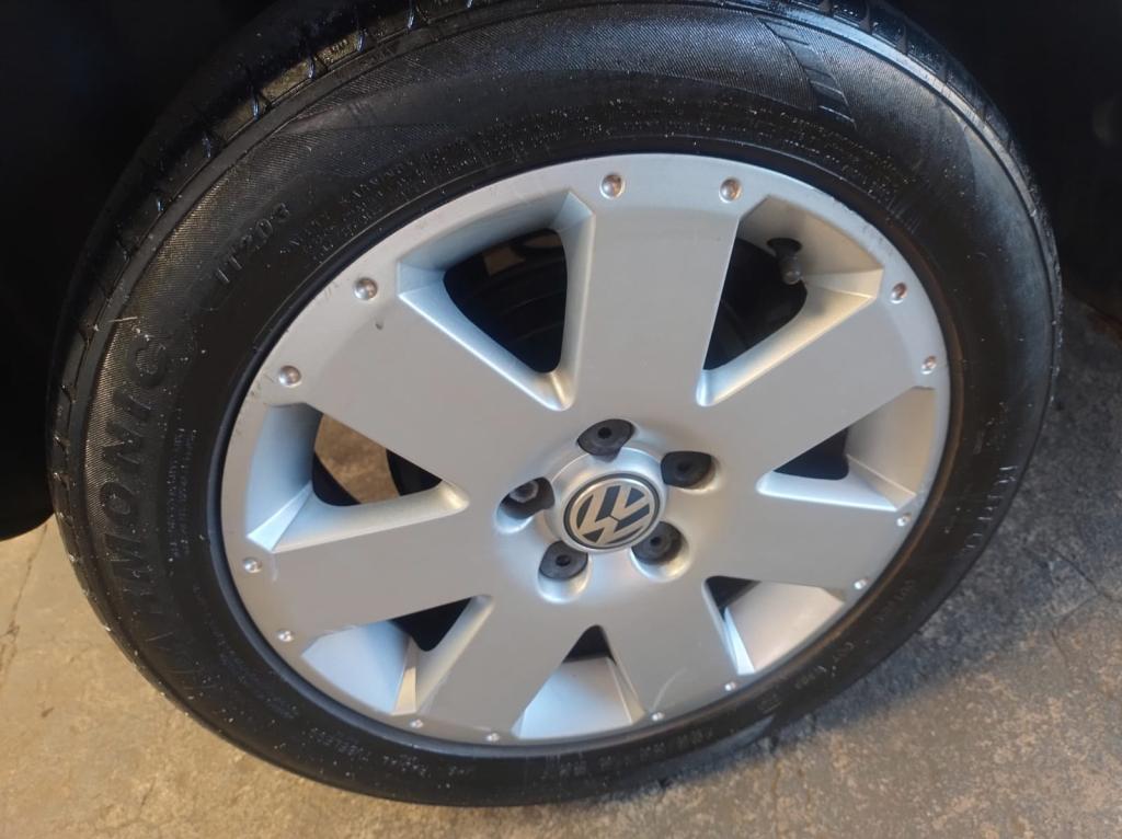 VOLKSWAGEN Fox - Foto