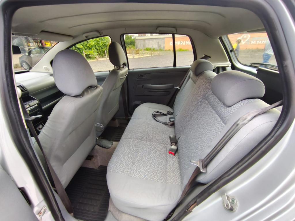 VOLKSWAGEN Fox - Foto