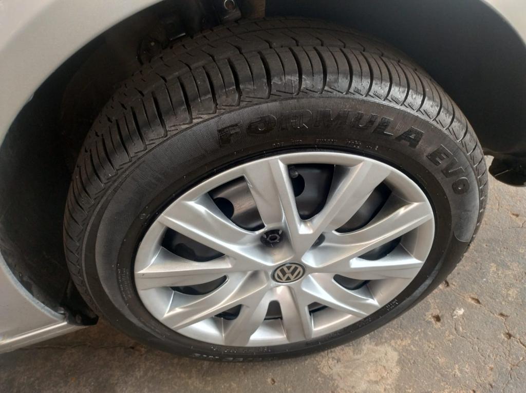 VOLKSWAGEN Fox - Foto
