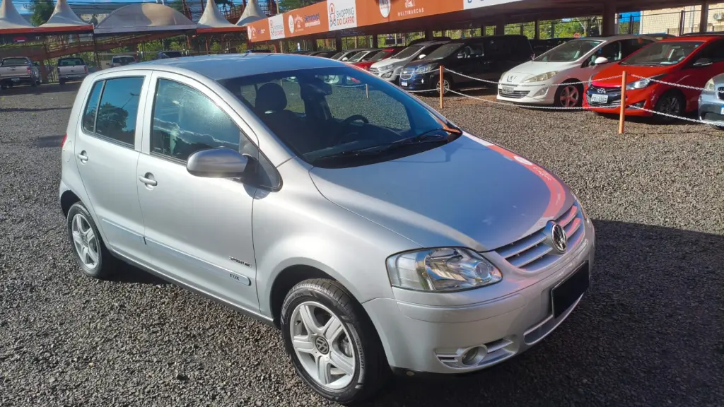 VOLKSWAGEN Fox - Foto