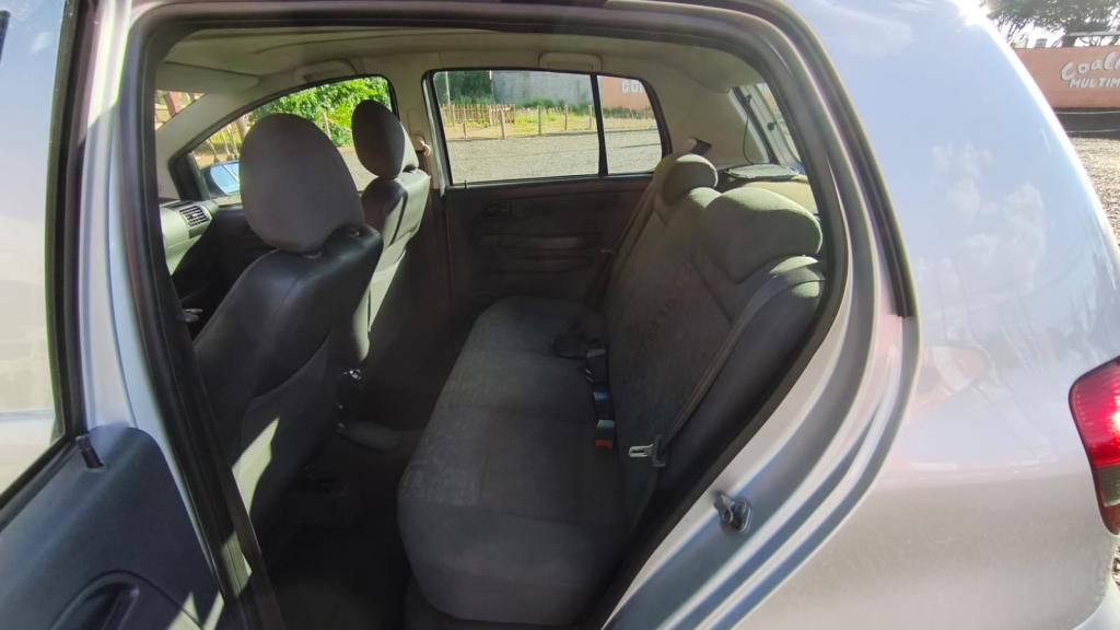 VOLKSWAGEN Fox - Foto