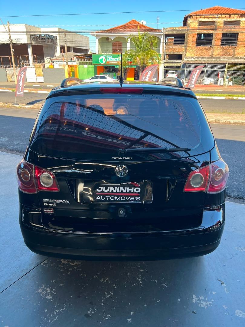 VOLKSWAGEN Fox - Foto