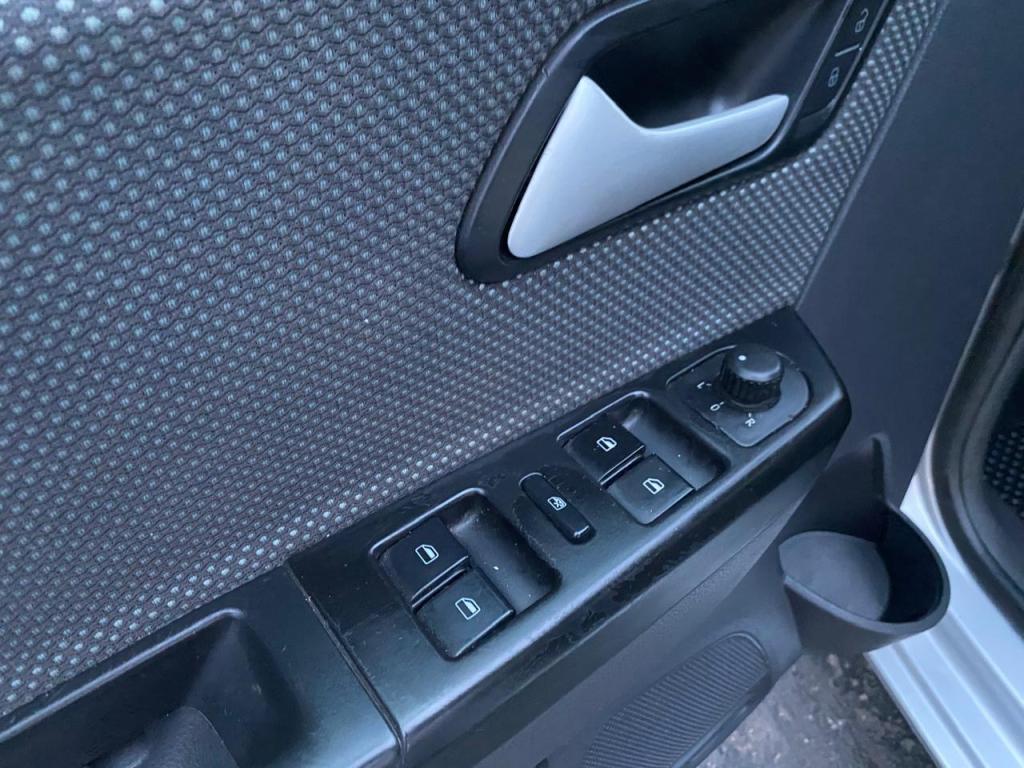 VOLKSWAGEN Fox - Foto