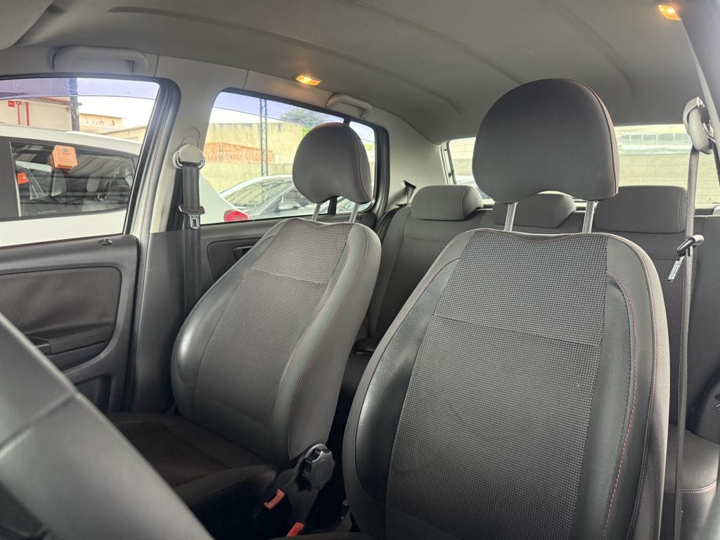 VOLKSWAGEN Fox - Foto