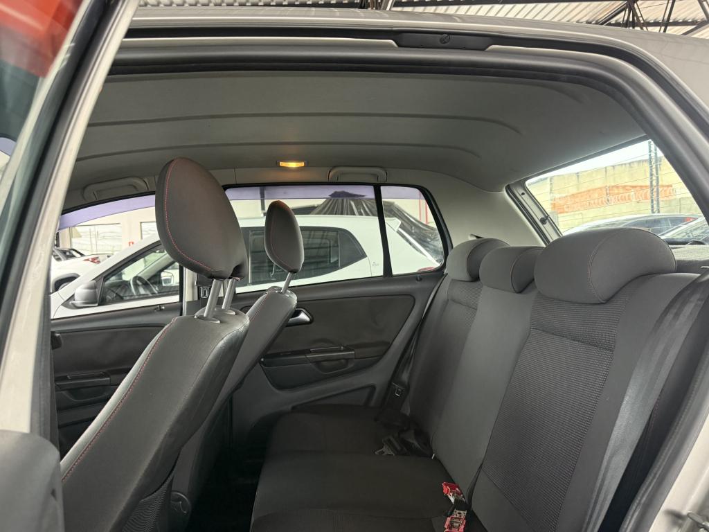 VOLKSWAGEN Fox - Foto