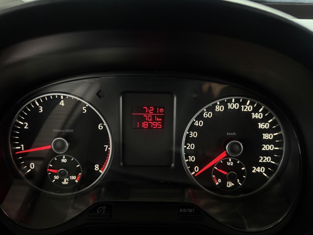 VOLKSWAGEN Fox - Foto