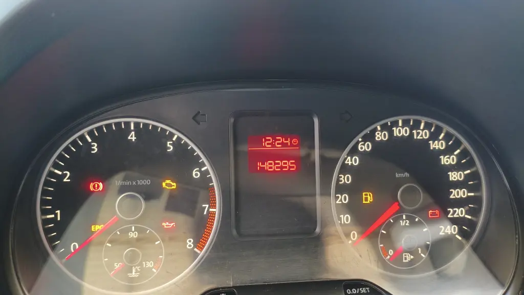 VOLKSWAGEN Fox - Foto
