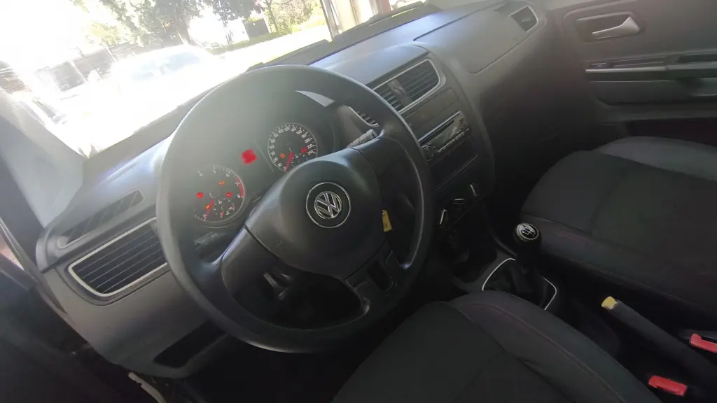 VOLKSWAGEN Fox - Foto