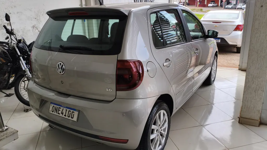 VOLKSWAGEN Fox - Foto