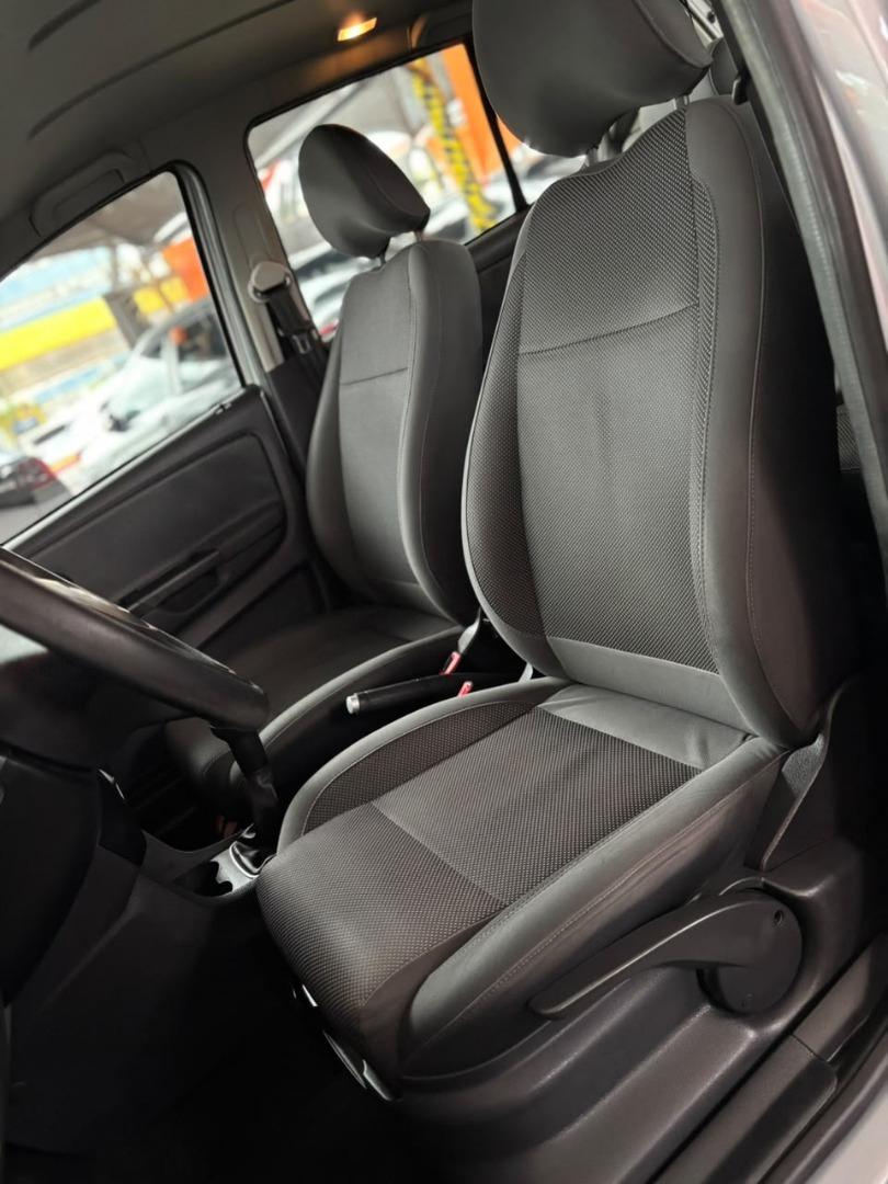 VOLKSWAGEN Fox - Foto