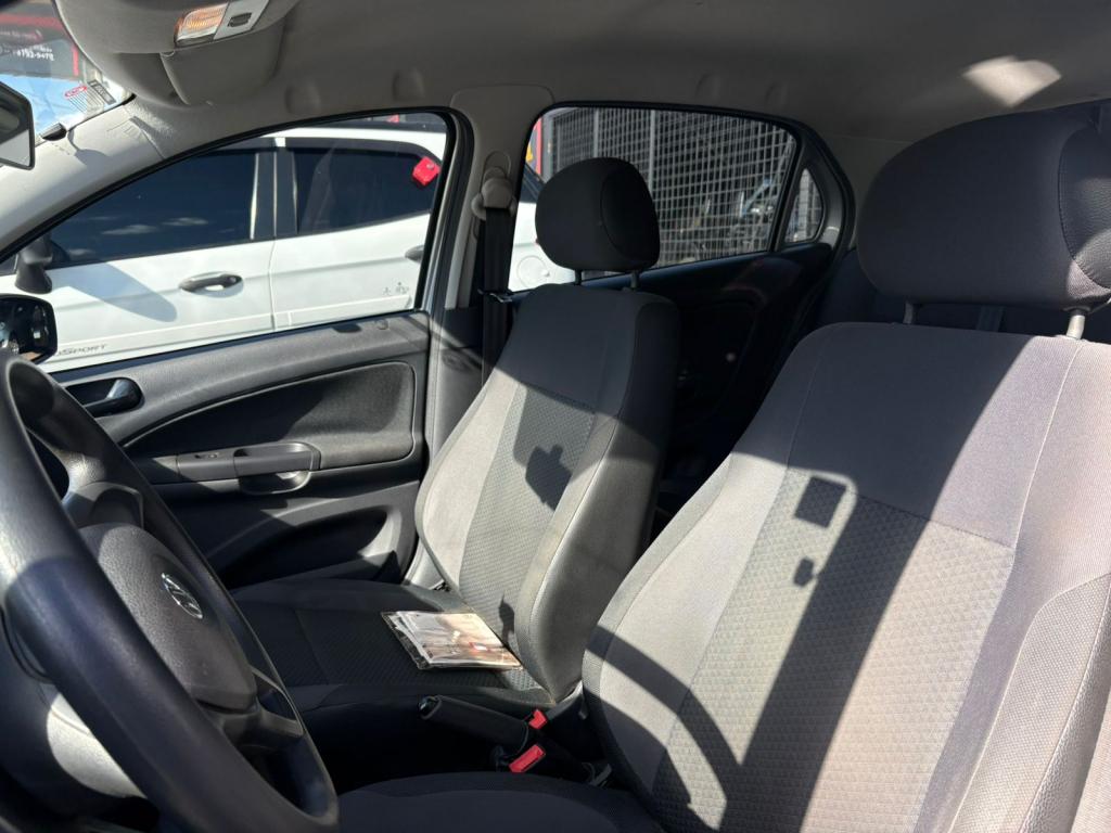 VOLKSWAGEN Gol - Foto