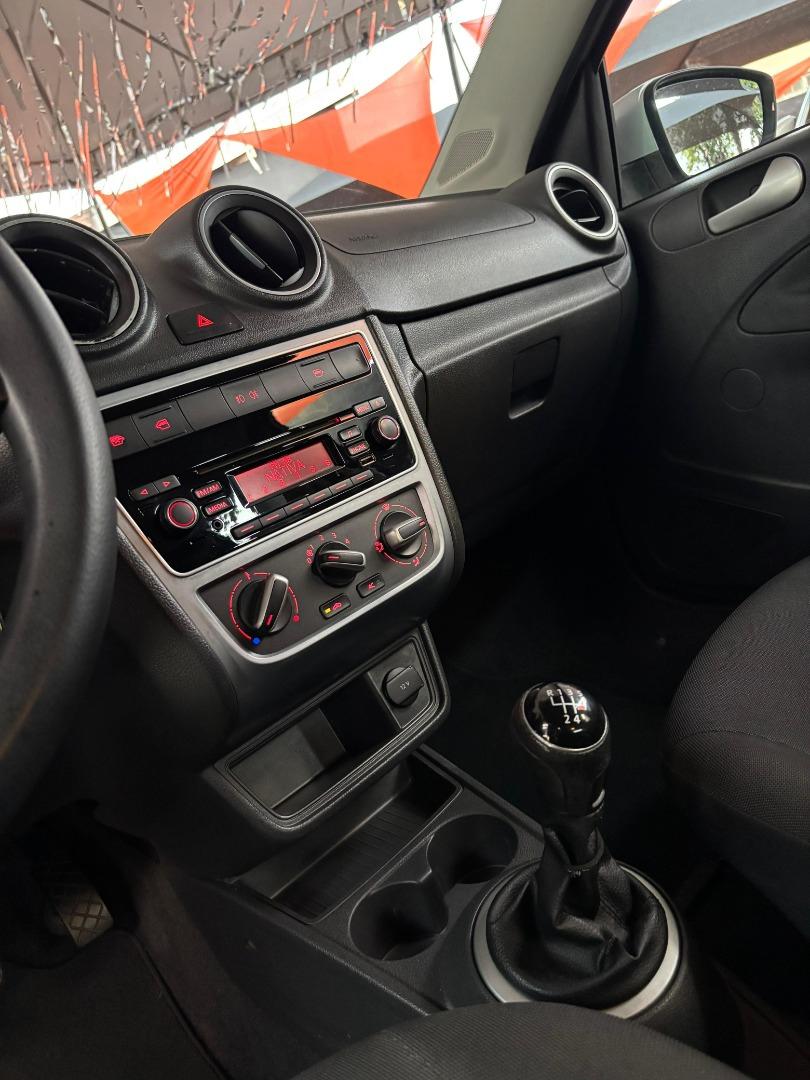 VOLKSWAGEN Gol - Miniatura