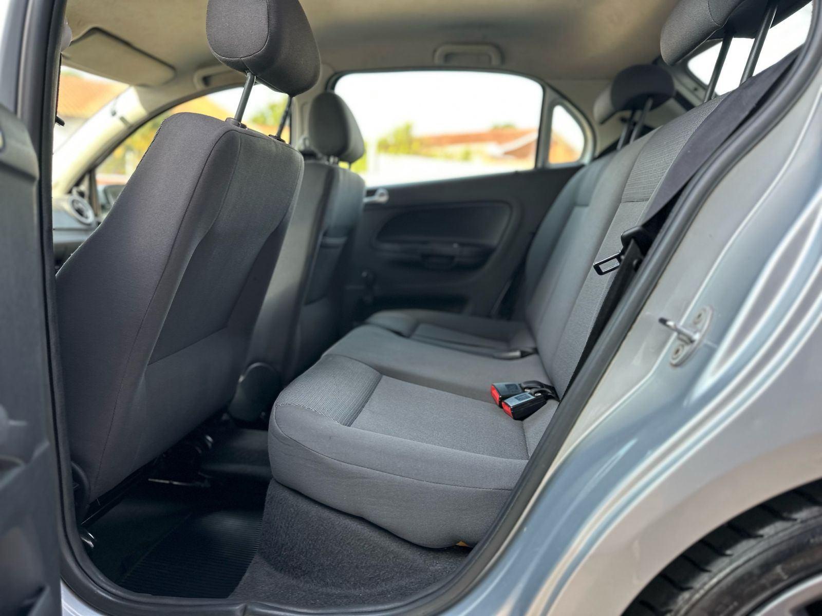 VOLKSWAGEN Gol - Foto