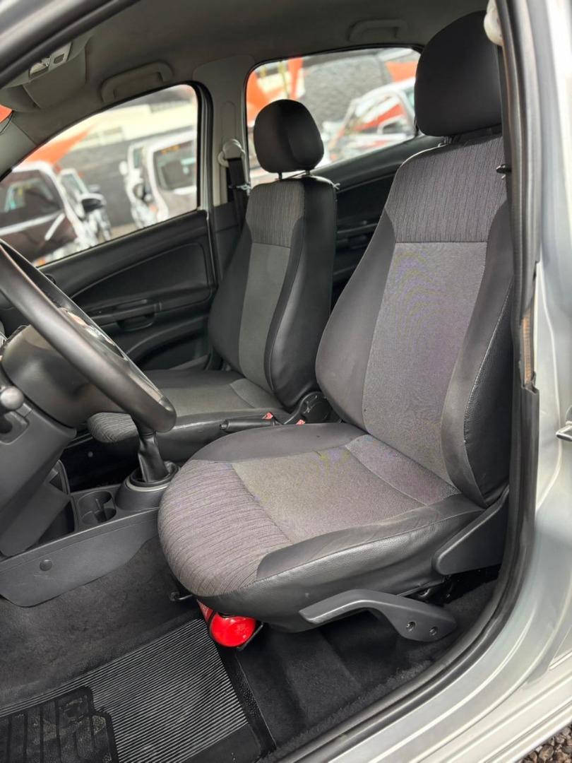 VOLKSWAGEN Gol - Foto