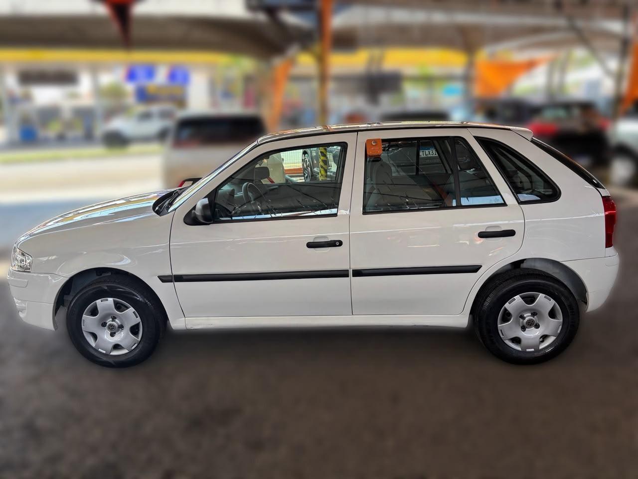 VOLKSWAGEN Gol - Foto