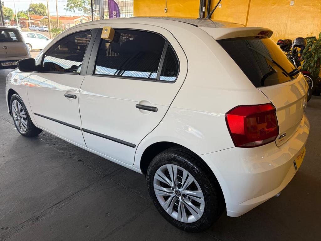 VOLKSWAGEN Gol - Foto