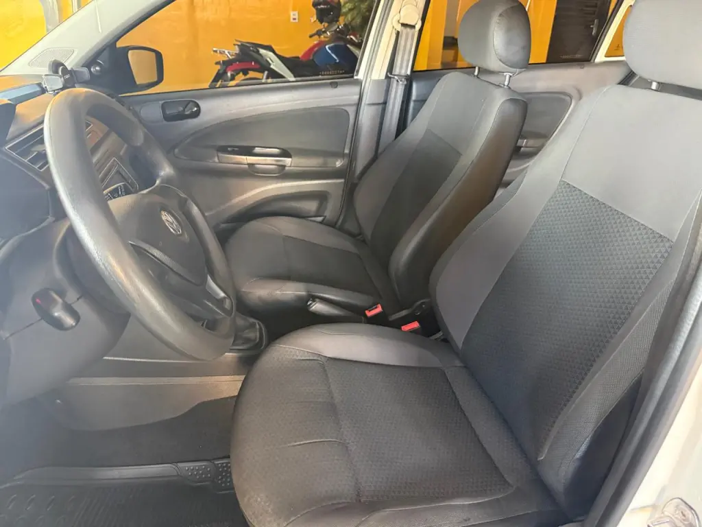 VOLKSWAGEN Gol - Foto