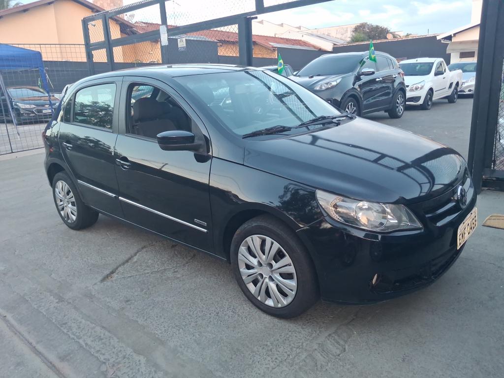 VOLKSWAGEN Gol