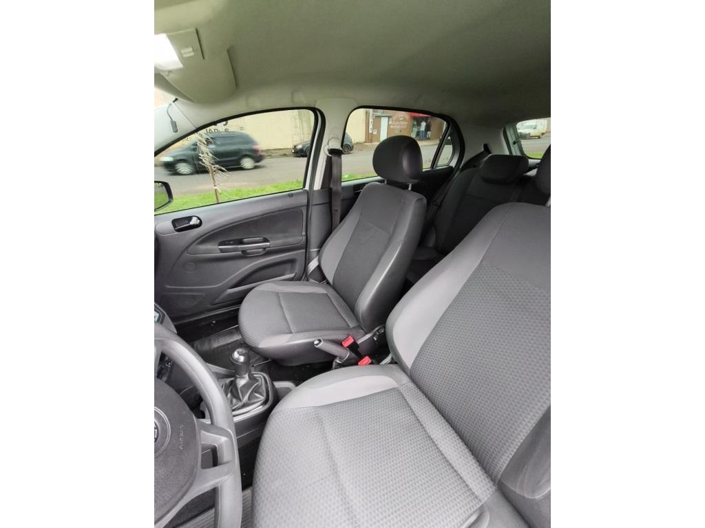 VOLKSWAGEN Gol - Foto