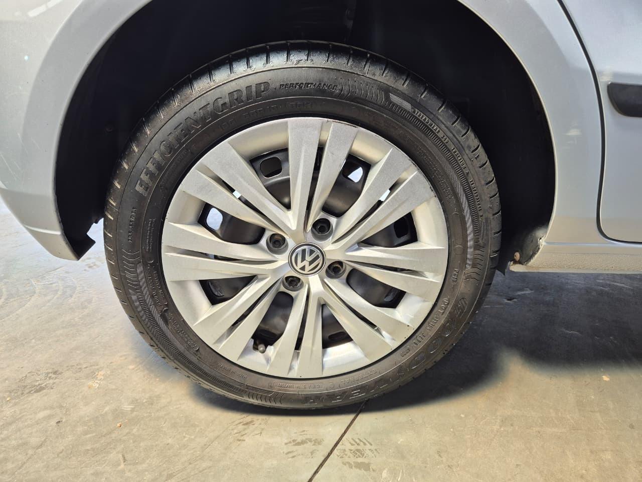 VOLKSWAGEN Gol - Foto