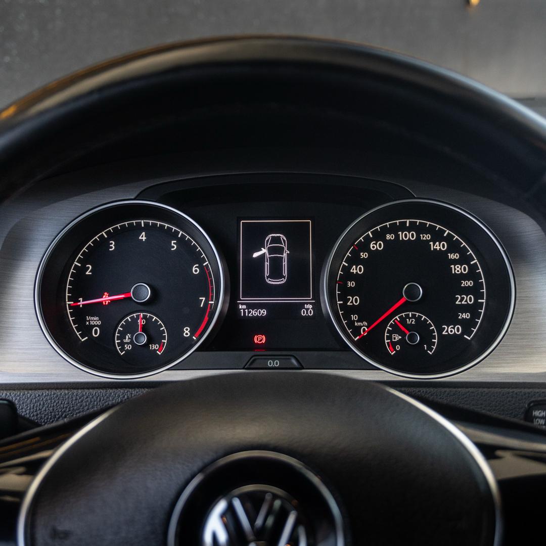 VOLKSWAGEN Golf - Foto