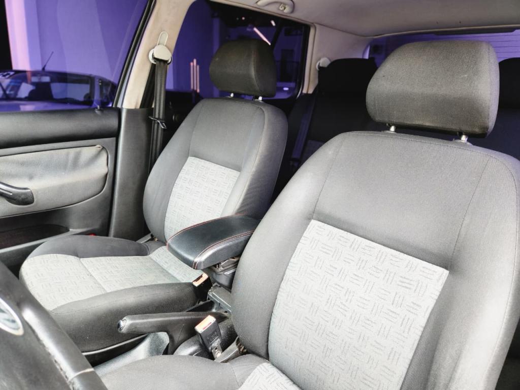 VOLKSWAGEN Golf - Foto