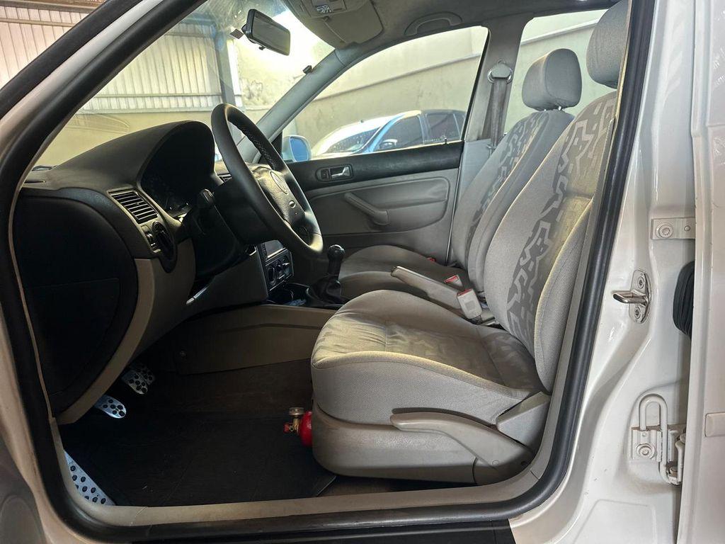 VOLKSWAGEN Golf - Foto