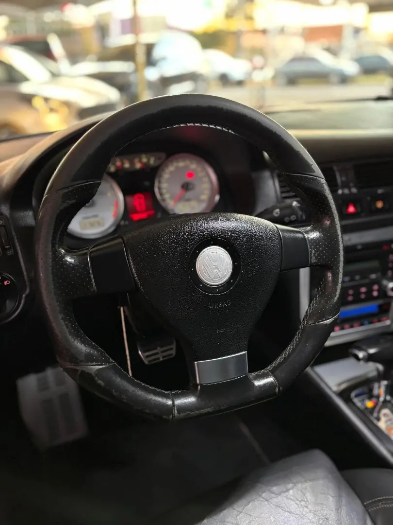 VOLKSWAGEN Golf - Foto