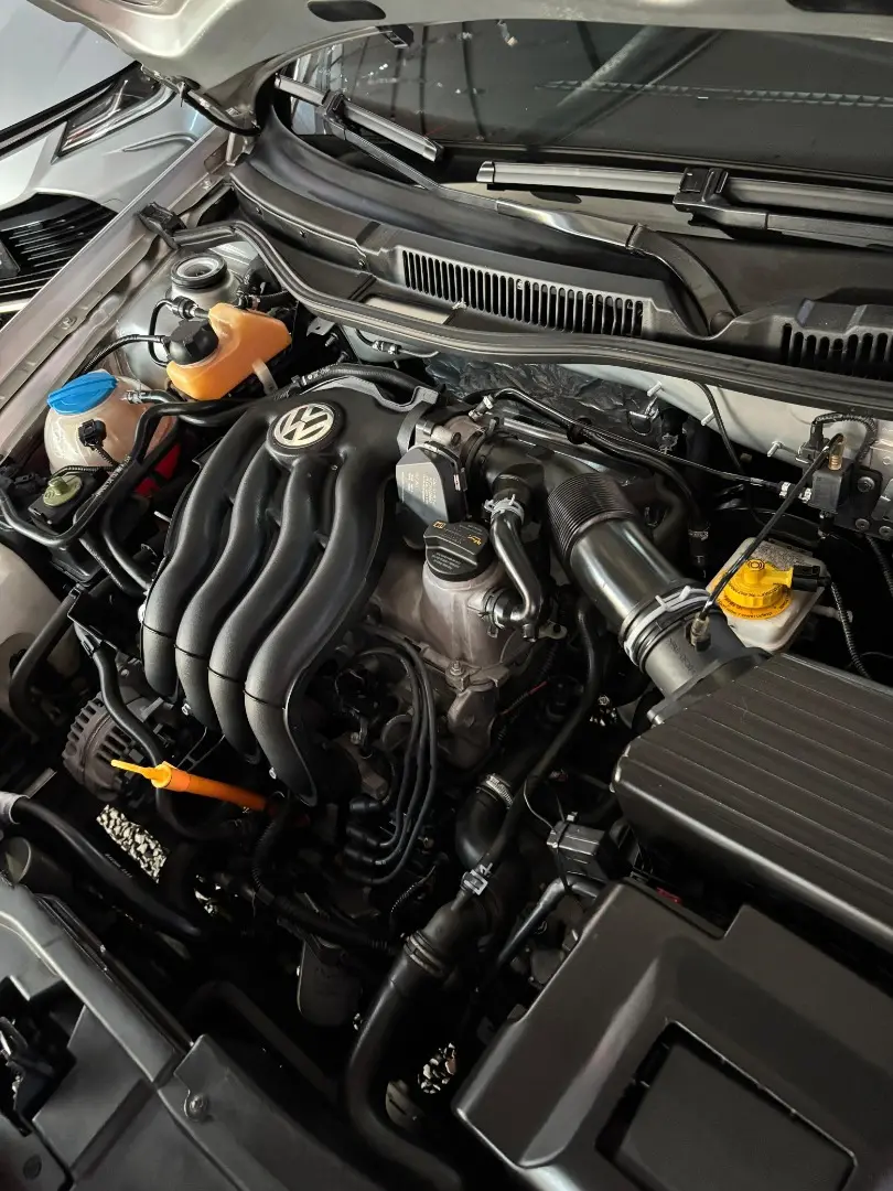 VOLKSWAGEN Golf - Foto