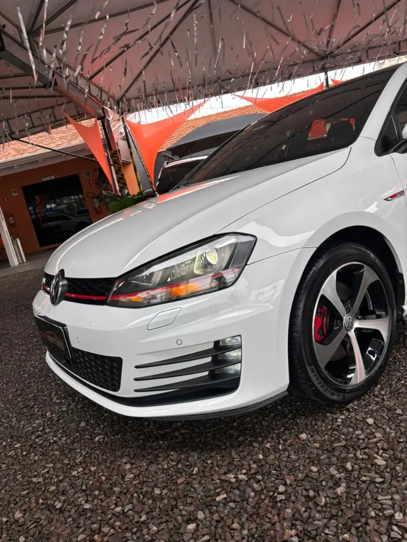 VOLKSWAGEN Golf - Foto