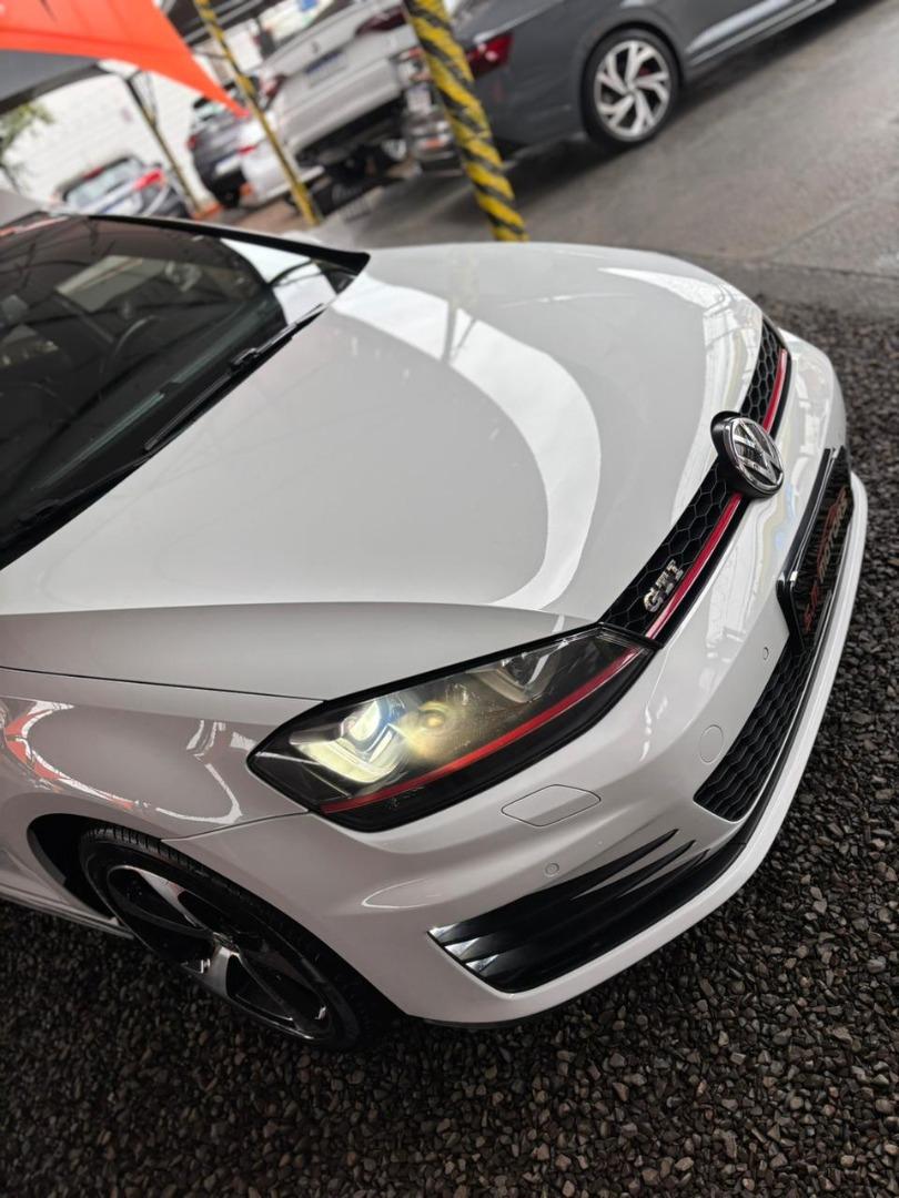 VOLKSWAGEN Golf - Foto