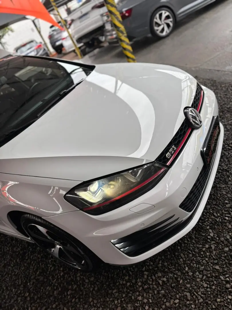 VOLKSWAGEN Golf - Foto