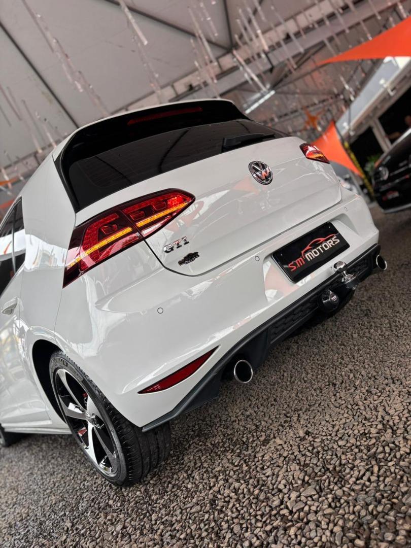 VOLKSWAGEN Golf - Foto