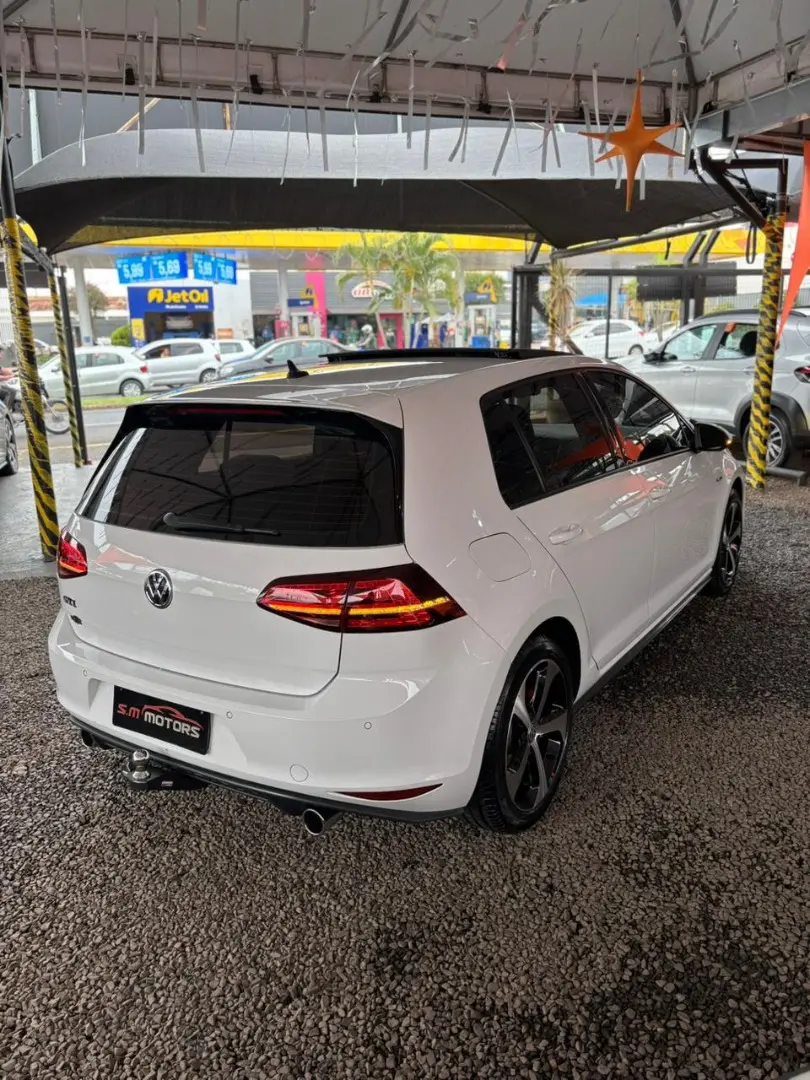VOLKSWAGEN Golf - Foto