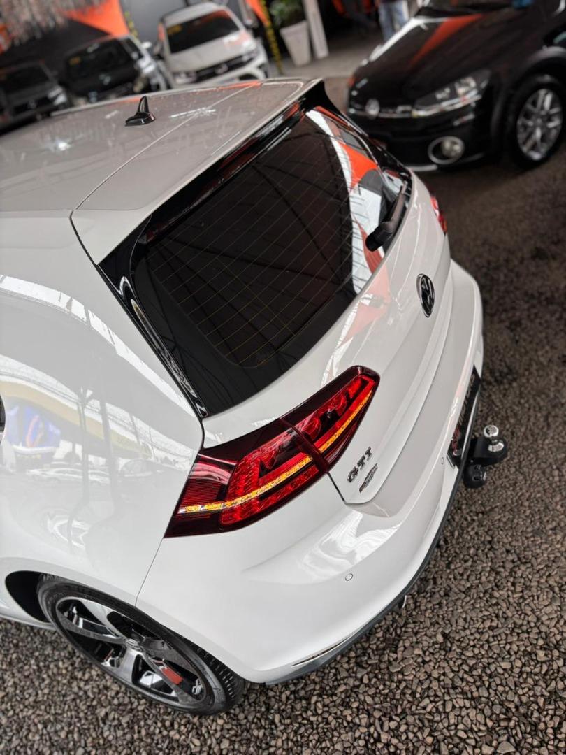 VOLKSWAGEN Golf - Foto