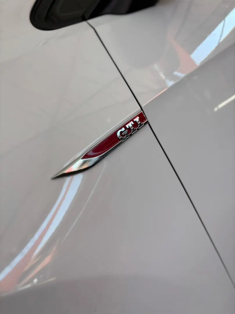 VOLKSWAGEN Golf - Foto