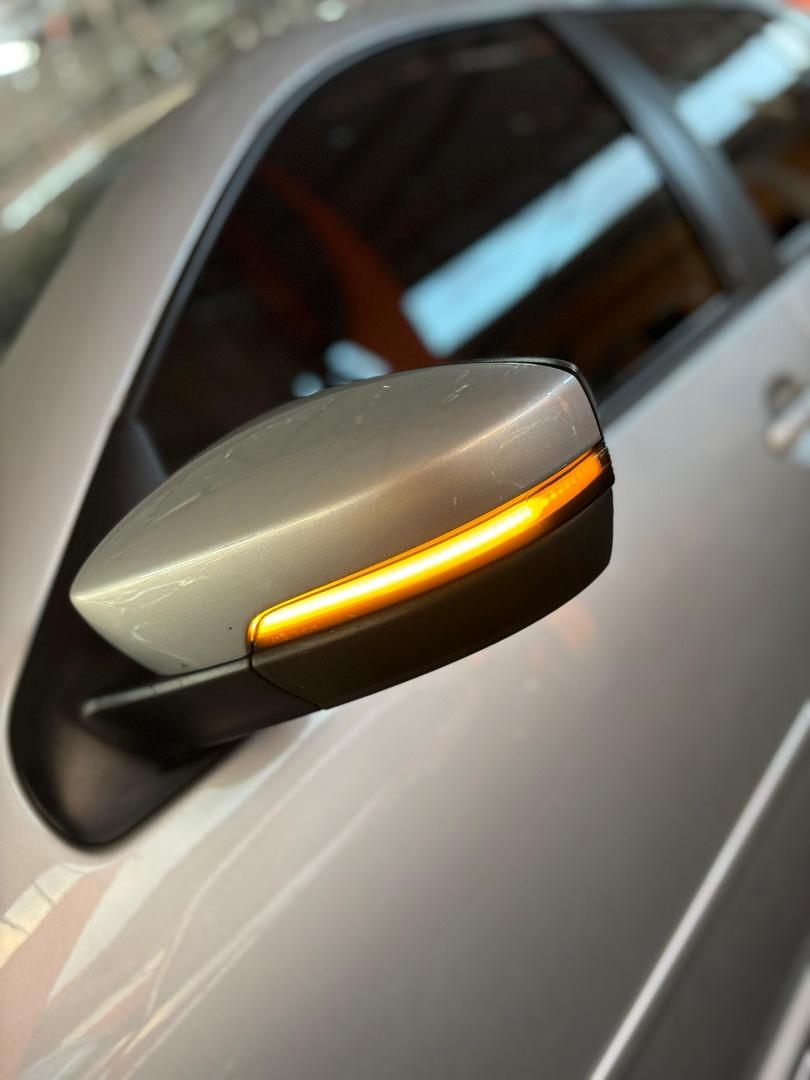 VOLKSWAGEN Golf - Foto