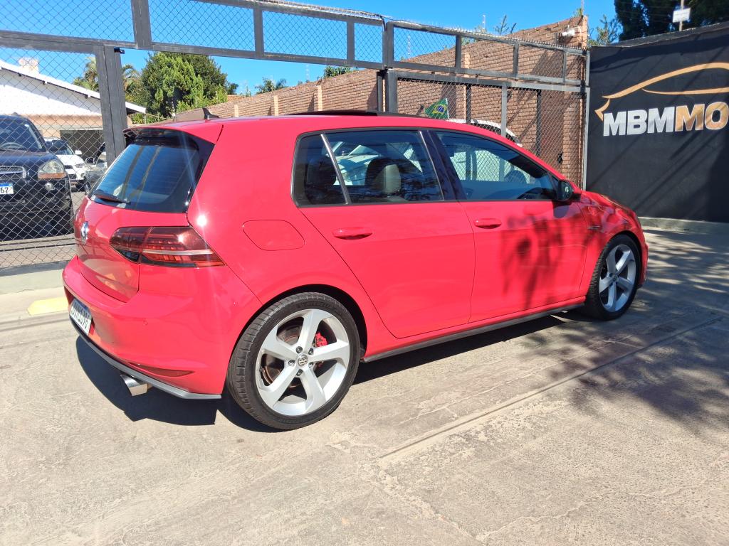 VOLKSWAGEN Golf - Foto