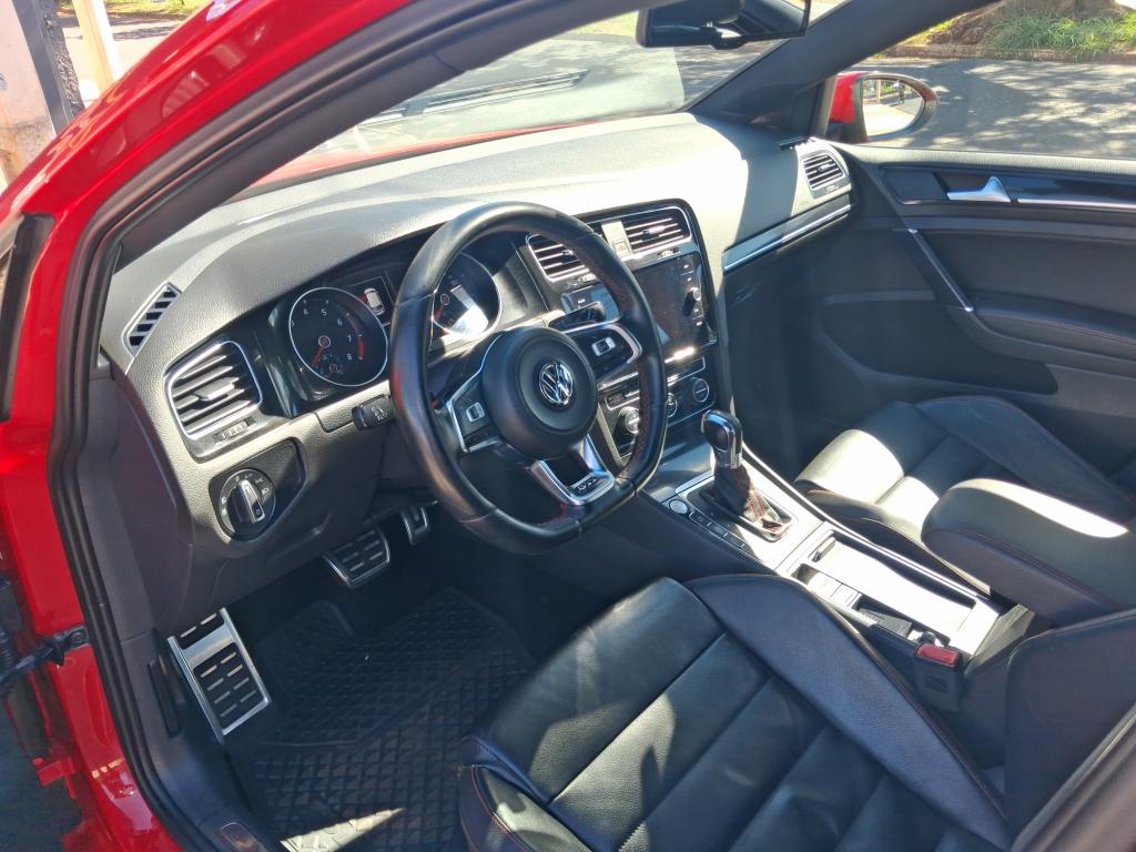 VOLKSWAGEN Golf - Foto