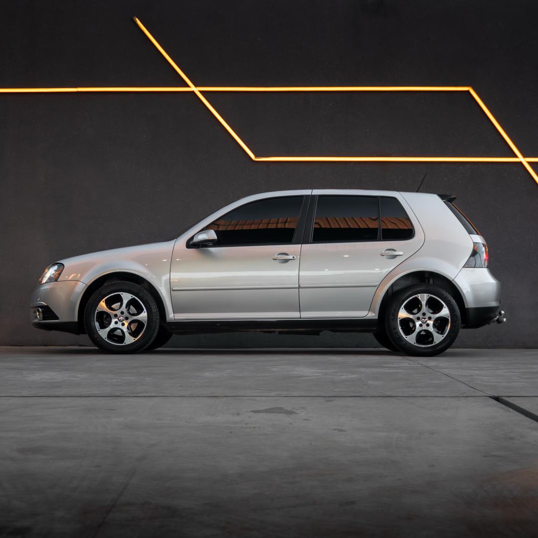 VOLKSWAGEN Golf - Foto