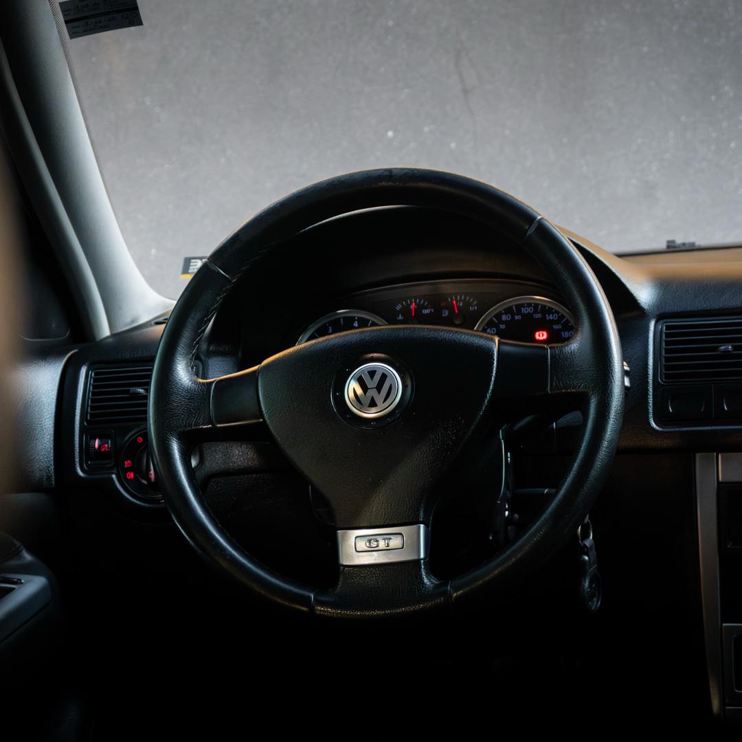 VOLKSWAGEN Golf - Foto