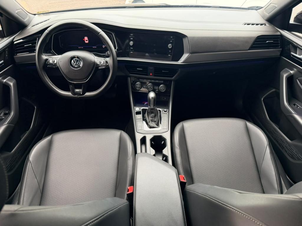 VOLKSWAGEN Jetta - Foto