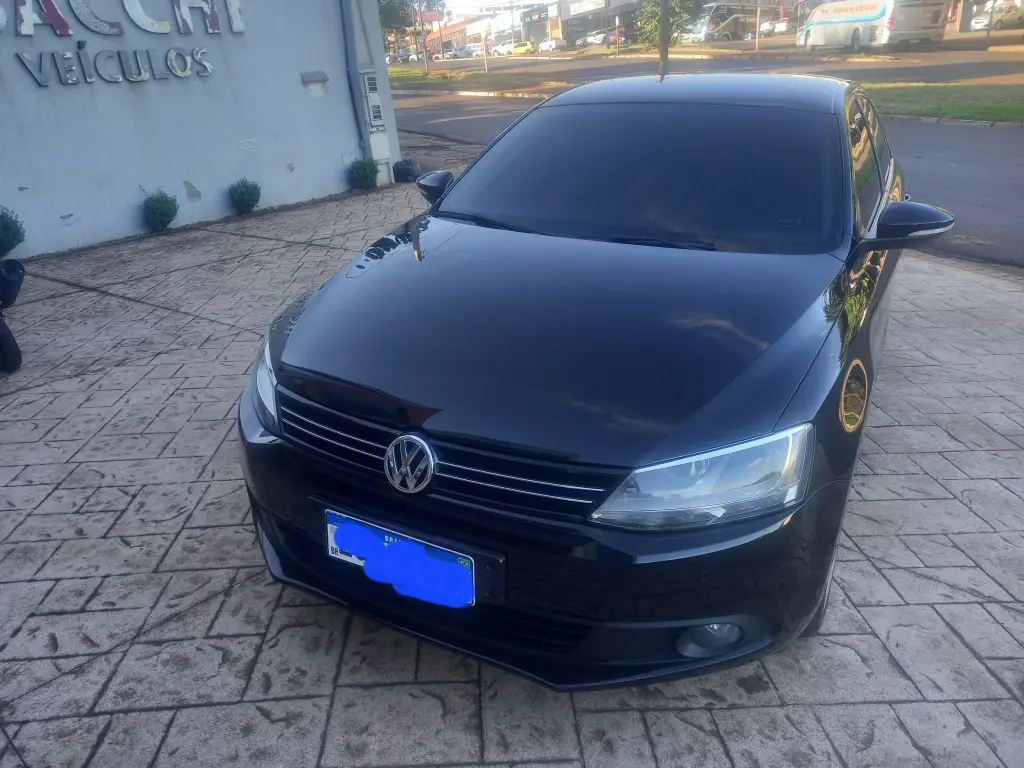 VOLKSWAGEN Jetta - Foto