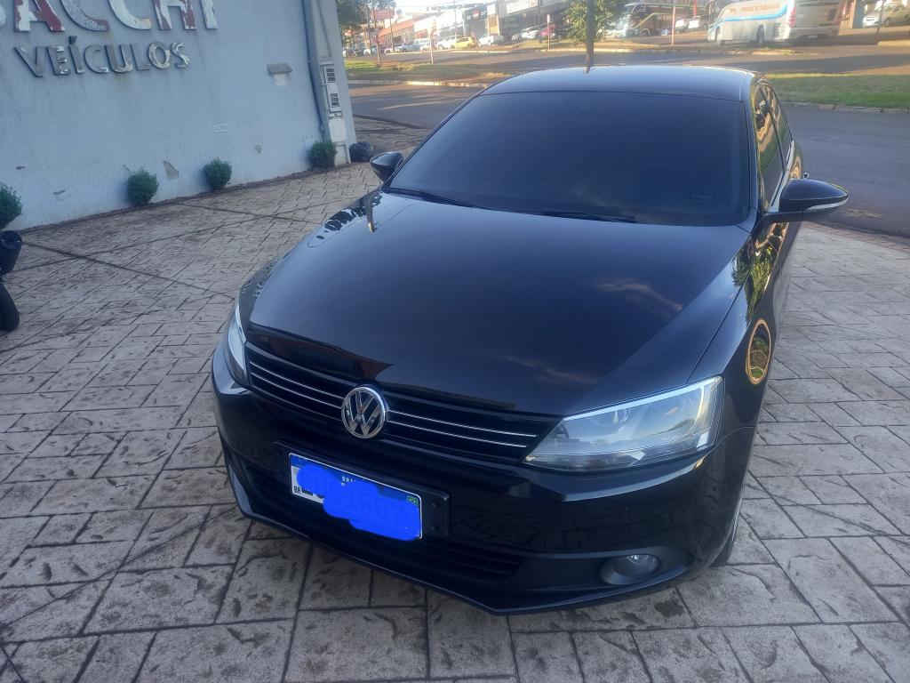 VOLKSWAGEN Jetta - Foto
