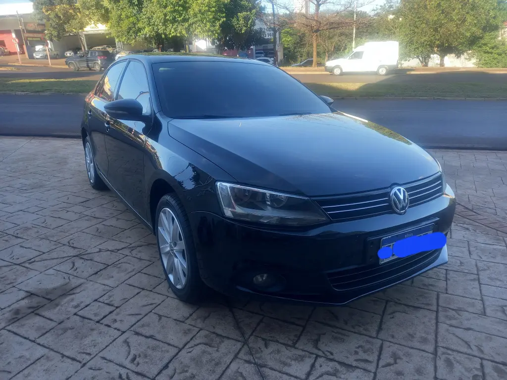 VOLKSWAGEN Jetta - Foto