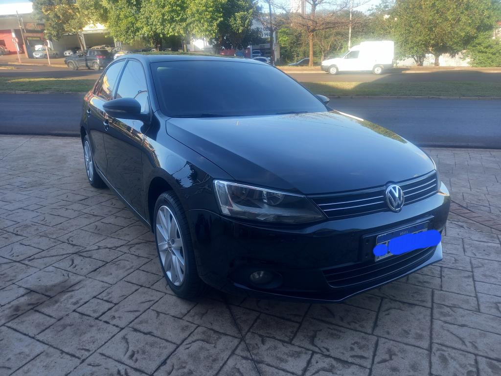 VOLKSWAGEN Jetta - Foto