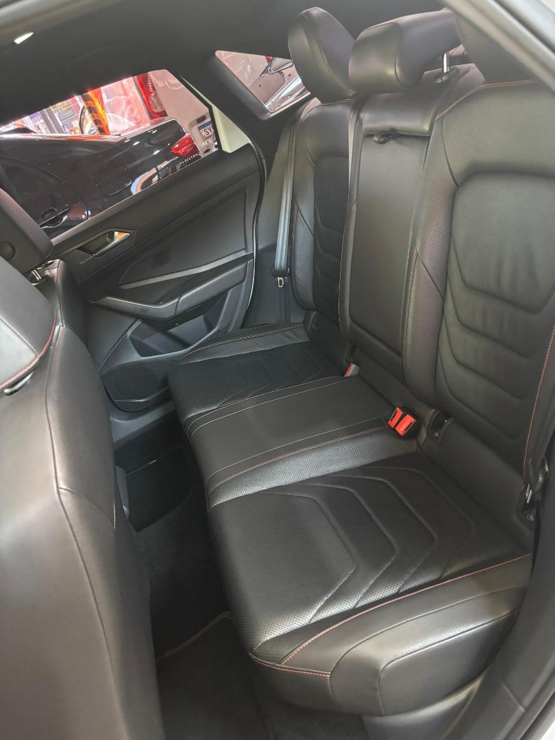 VOLKSWAGEN Jetta - Foto